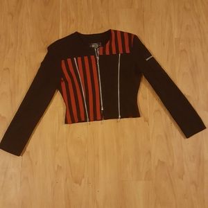 Gallea size 1 women's black and red zippered crop